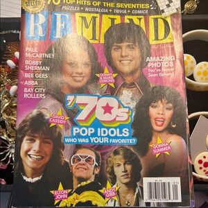 Retro '70s Pop Idols Party Magazine
